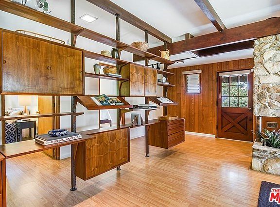 3rd image of 2233 Washington Ave