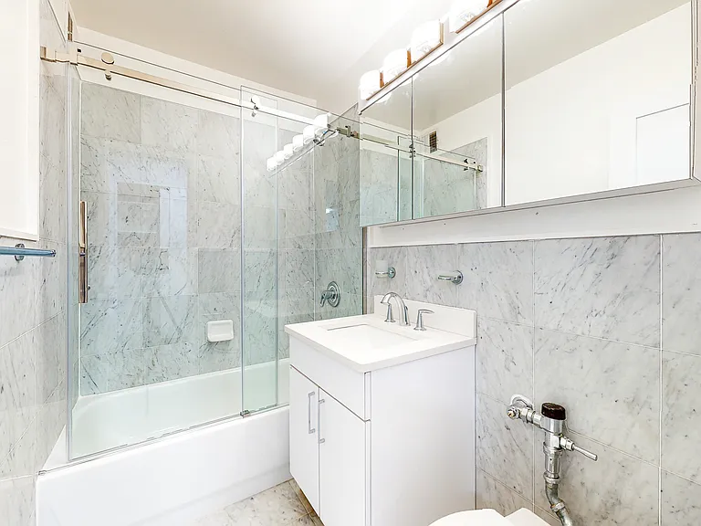 96 5th Ave #16D — Photo 4