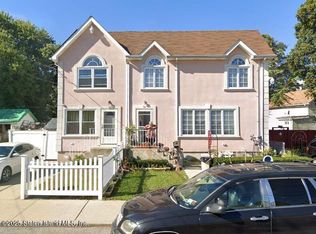 76 Alaska St, Staten Island, NY 10310