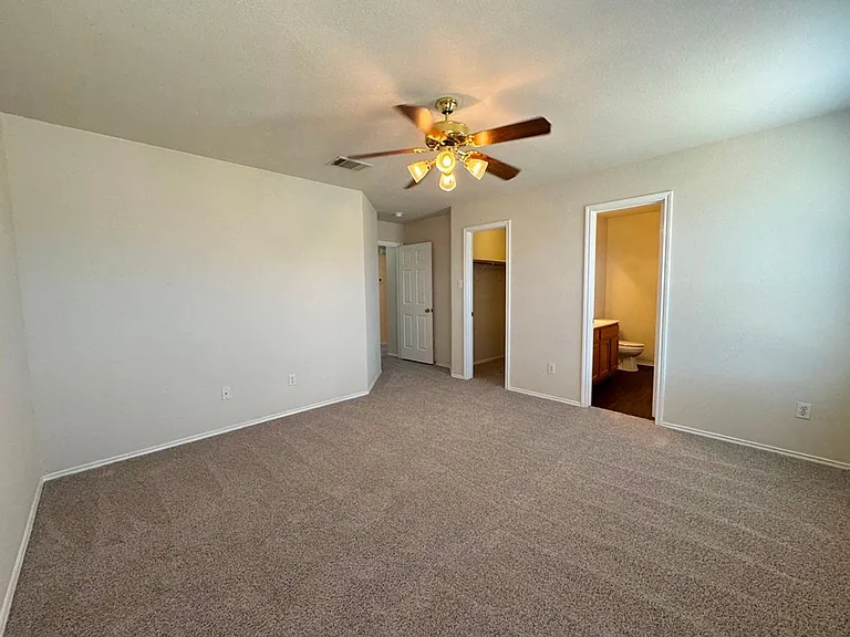 113 Salado Dr — Photo 19