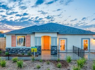 520 Pearl Dr, Lemoore, CA 93245