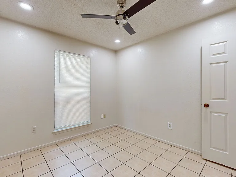 2603 Lu Cir — Photo 16