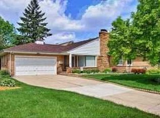 272 Grand Blvd, Elgin, IL 60120