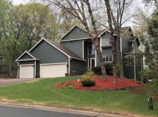 1301 Summit Oaks Dr, Burnsville, MN 55337