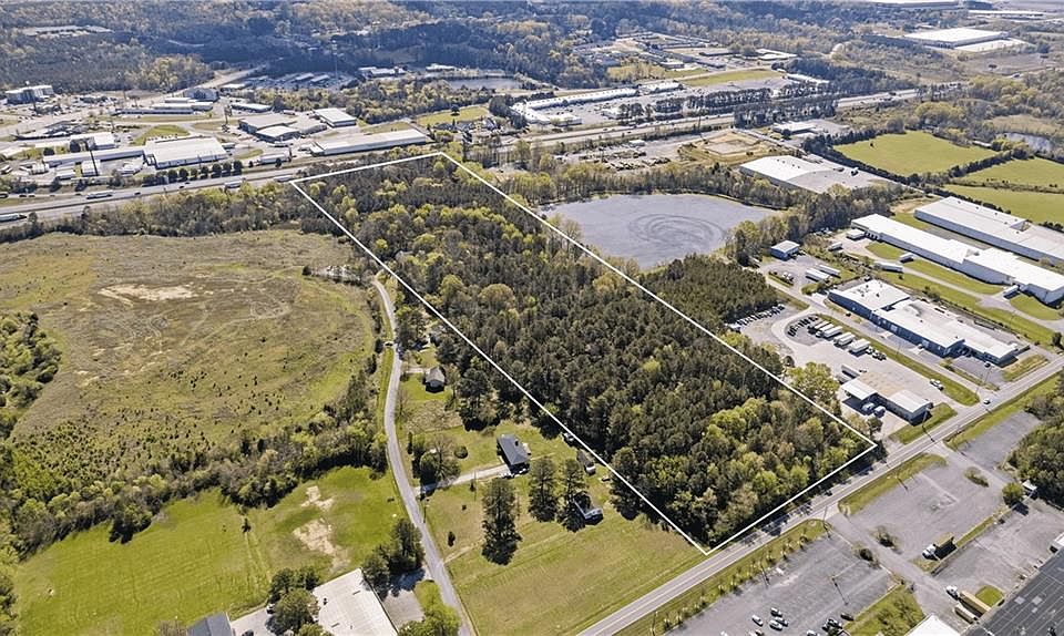 1st image of 220 Porch Loop SE