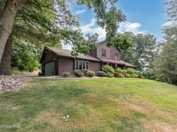 2 Deepkill Lane, Troy, NY 12182