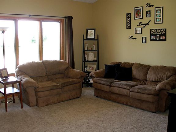 3rd image of 1016 E 65th Street Pl