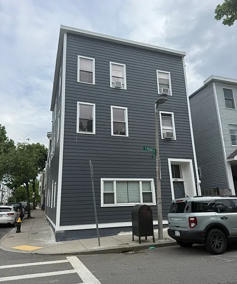 845 E 2nd St #2 — Photo 20