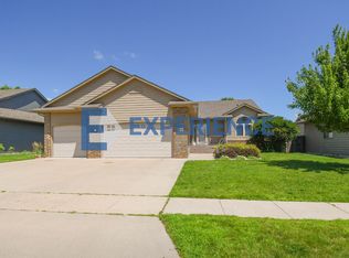 3908 W 89th St, Sioux Falls, SD 57108