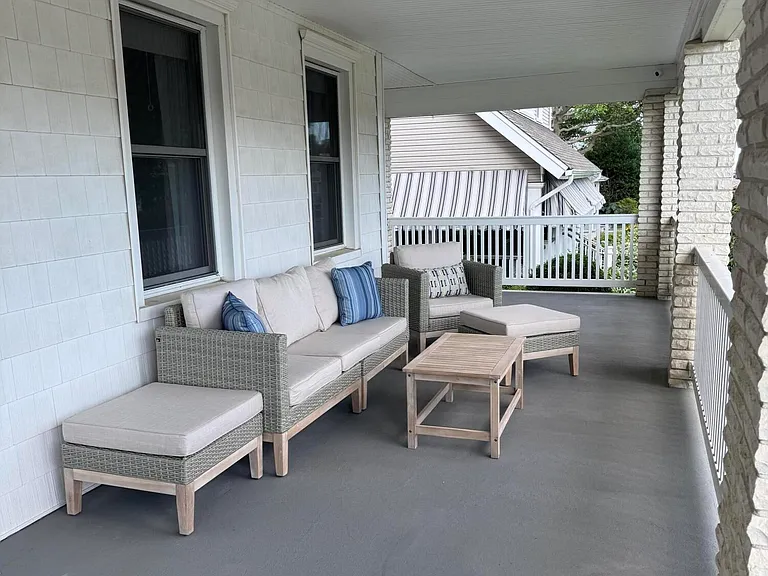 120 Garfield Ave — Photo 4