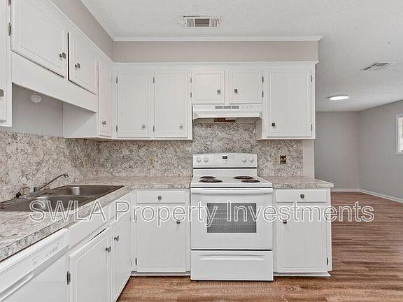 4th image of 194 Victoria Dr #2A