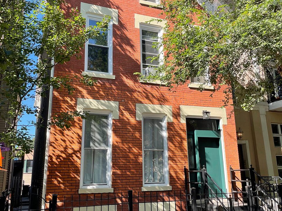 1st image of 1234 N Wood St #1