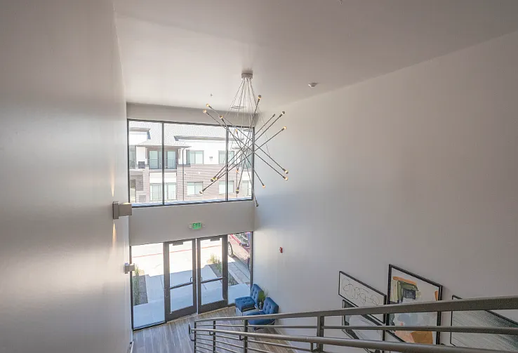 Nova — Photo 12