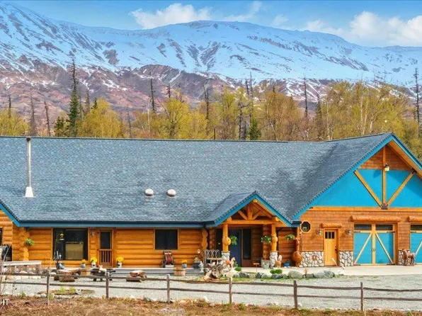 13455 E Floyds Ln, Palmer, AK 99645