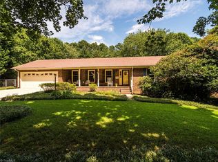 6704 Lantern Ln, Browns Summit, NC 27214