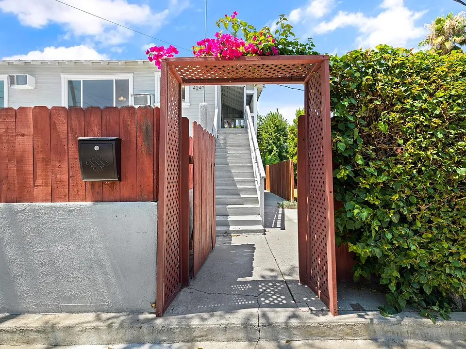 Private steps leading up to apartment