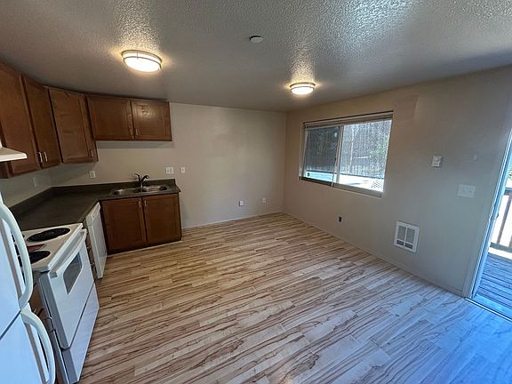 5th image of 508 SE Davis St #B
