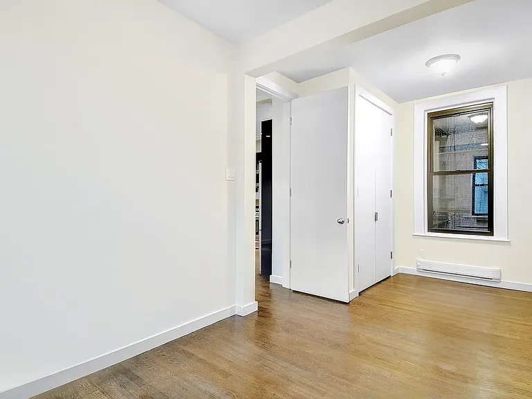 199 Prince St #10 — Photo 8