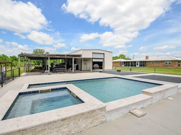 2500 County Road 62, Rosharon, TX 77583