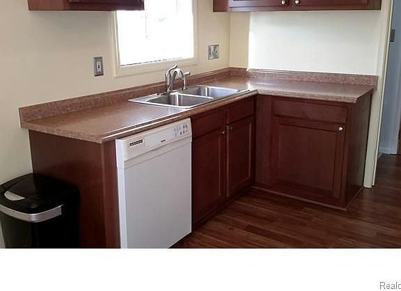 3rd image of 23309 Joy St
