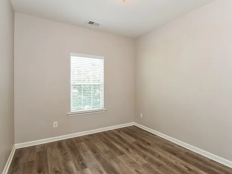 69 Howard Ave NW — Photo 13