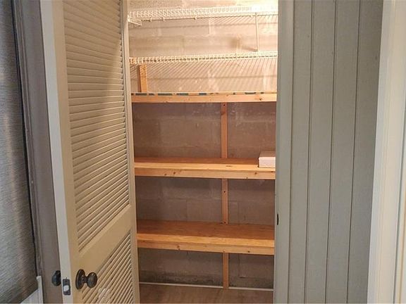 5th image of 12 Quails Run Blvd Unit 1