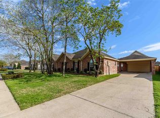 2107 Meadows Blvd, League City, TX 77573