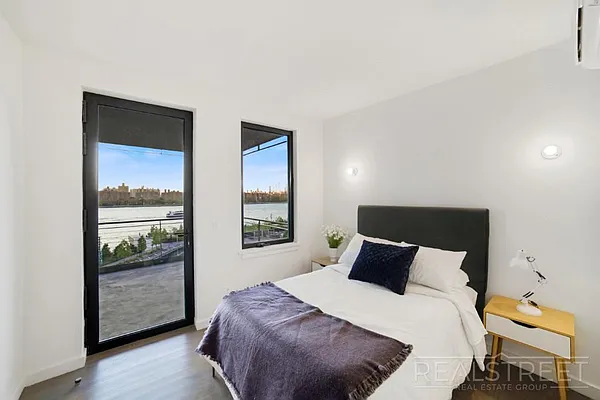 Rented by Real Street Inc | media 22