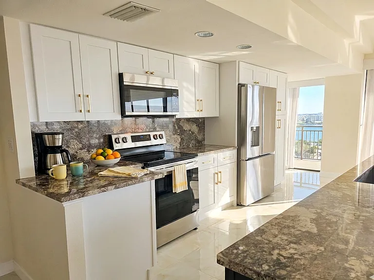 7600 Bayshore Dr — Photo 5