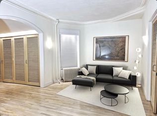 127 W 56th St FL 3, New York, NY 10019
