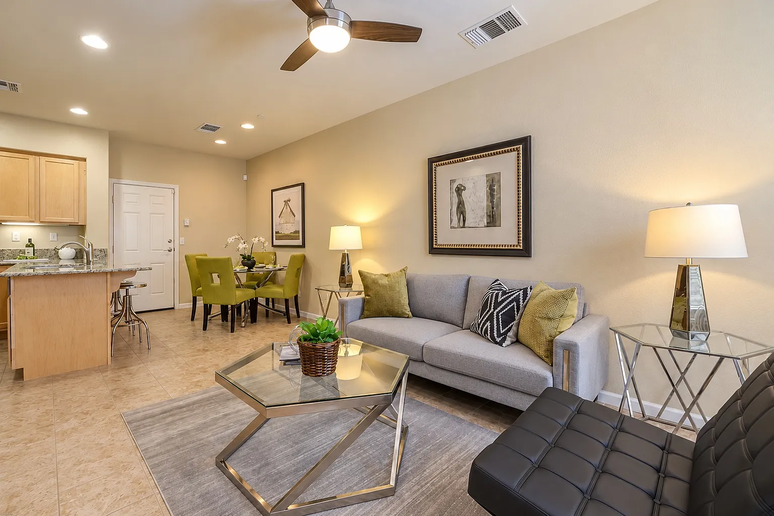 3 bed, 3.5 bath, 1388 sqft, $4,095 — Photo 2