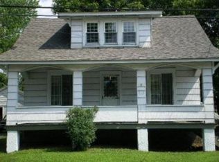 196 Sweet Arrow Lake Rd, Pine Grove, PA 17963