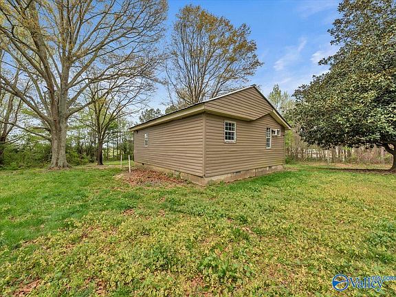 4th image of 348 Vivian Jarrett Cir