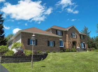 7 Bray Farm Ln, Wappingers Falls, NY 12590