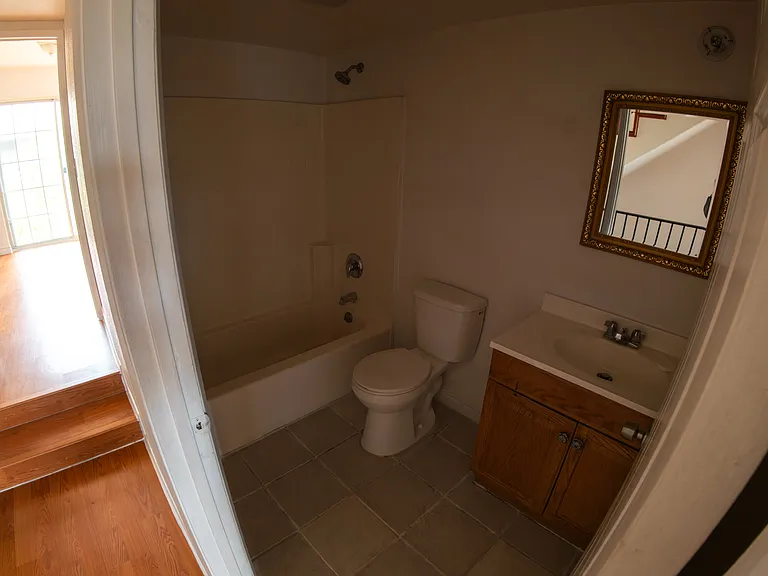 5033 Maplewood Ave #4 — Photo 17