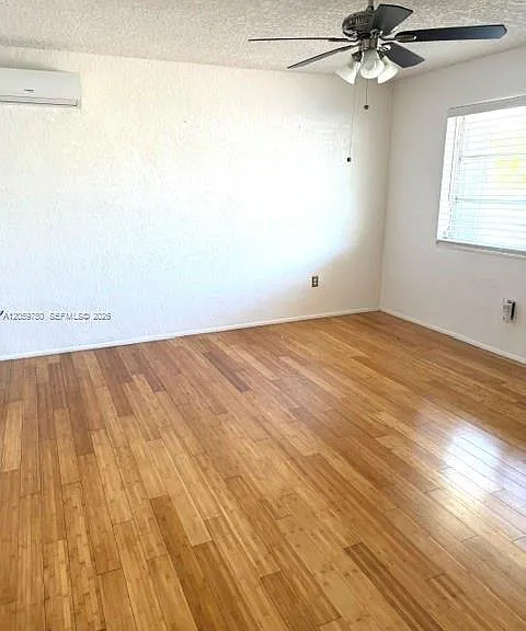 2560 NW 81st Ter — Photo 11