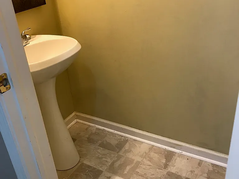 1686 Salina Dr — Photo 6
