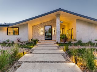 17900 Medley Dr, Encino, CA 91316