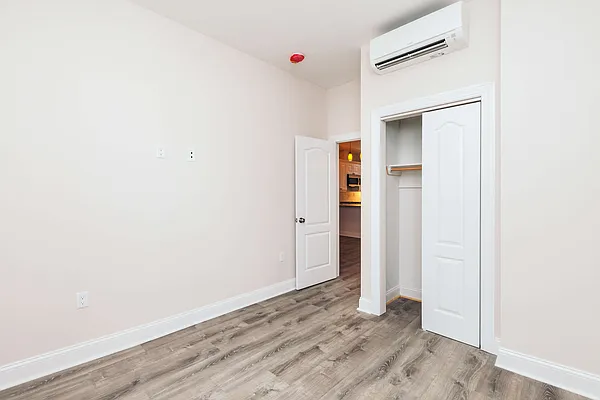 Rented by Nooklyn NYC LLC | media 19