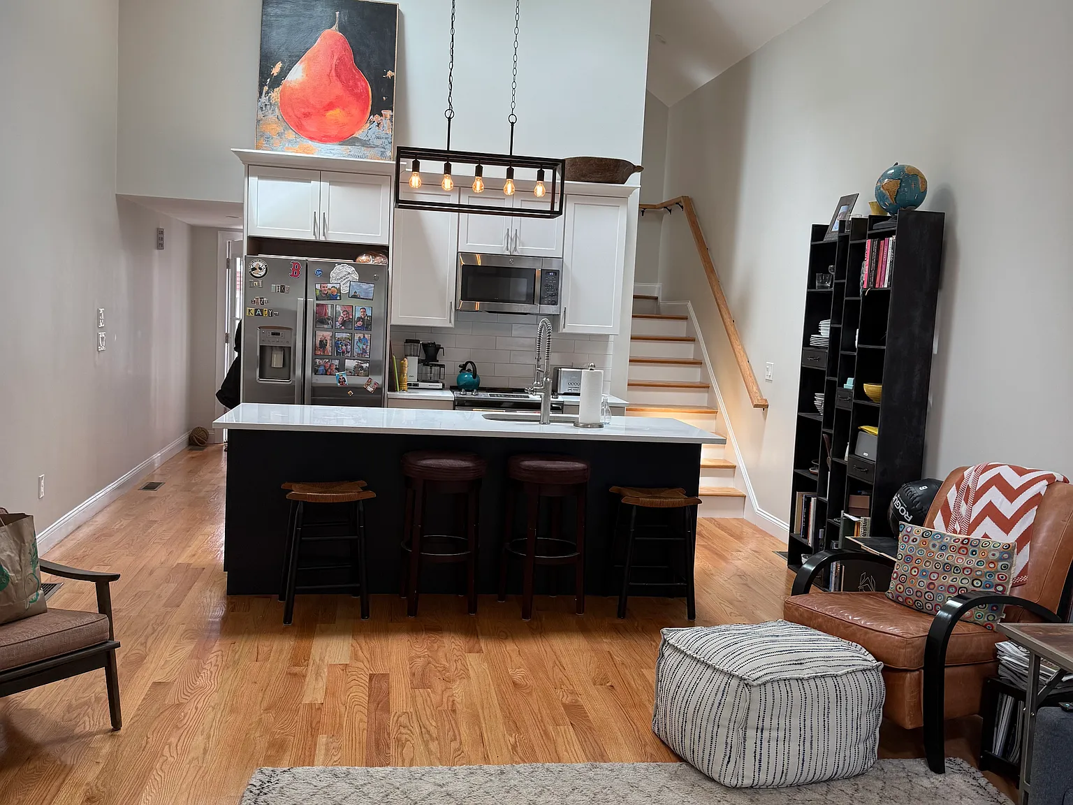 2 bed, 1041 sqft, $3,900 — Photo 2