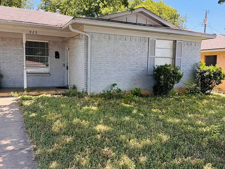 925 Lindy Ct #925 — Photo 1