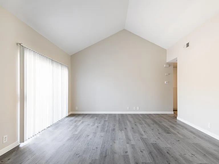 Scripps Landing Apartment Homes — Photo 15