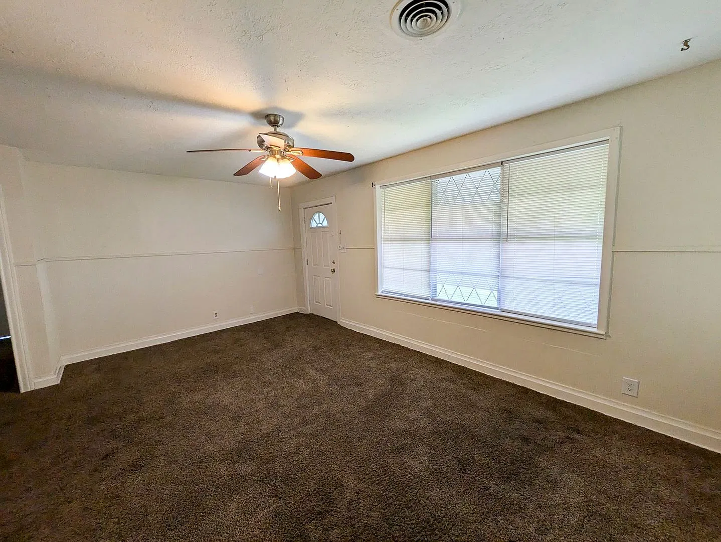 5267 Sunset Ave Beaumont, TX 77705 — Photo 2