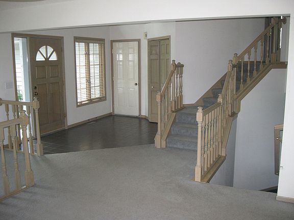 Open airy floorplan!