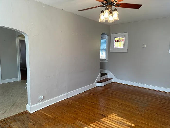 1722 W Woodbine Ave — Photo 3