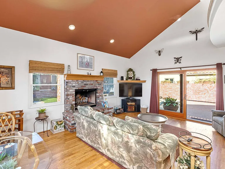 1605 Lynngrove Dr — Photo 13
