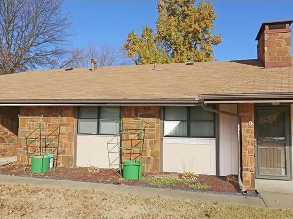 313 E Angus Ave APT 8, Dewey, OK 74029