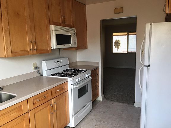 2nd image of 4122 Louisiana St