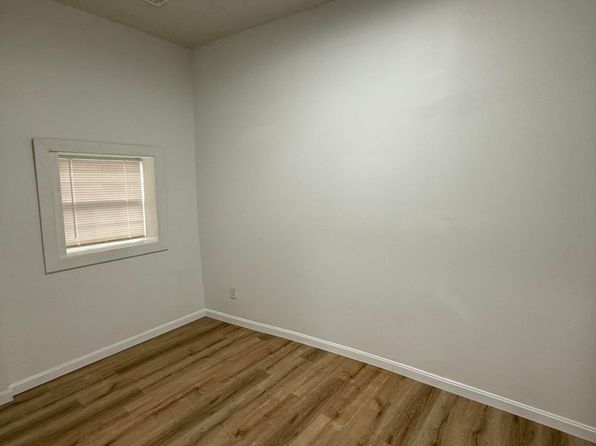 louisville-kentucky-73472682 picture