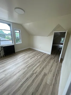 Rented by Metropolis International Realty Inc. | media 28